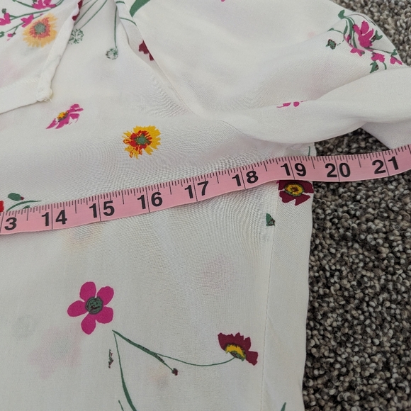 GAP White Pink Floral Blouse Lightweight Long Sleeves Split-Neck Top Size S - Picture 9 of 11